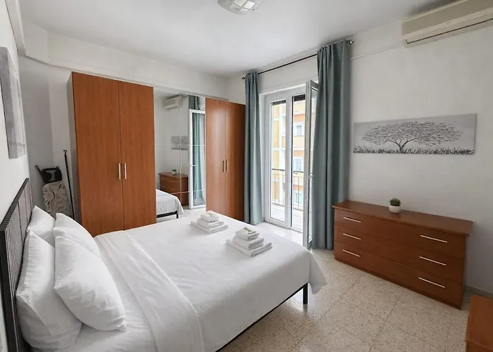 Modern Pigneto Flat, 5 Mins To Metro & Parking * Ρώμη