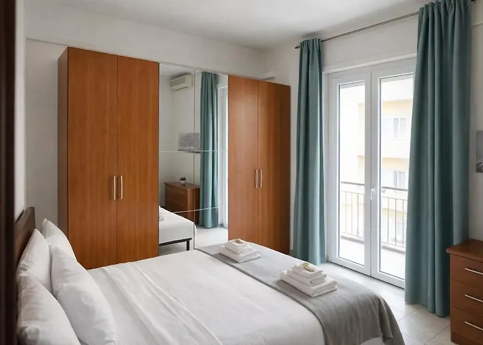 Modern Pigneto Flat, 5 Mins To Metro & Parking Ρώμη
